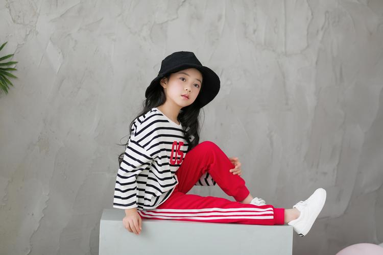 中国童模服装拍摄 秋冬款网店上新图|摄影|产品|影际摄影